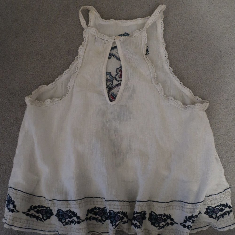 Embroidered Top - Picture 2 of 5